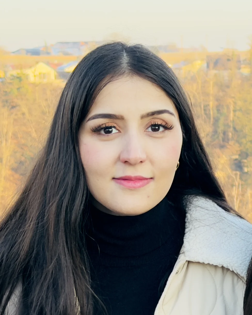 Dr. Mehr Afzon Ahmadi